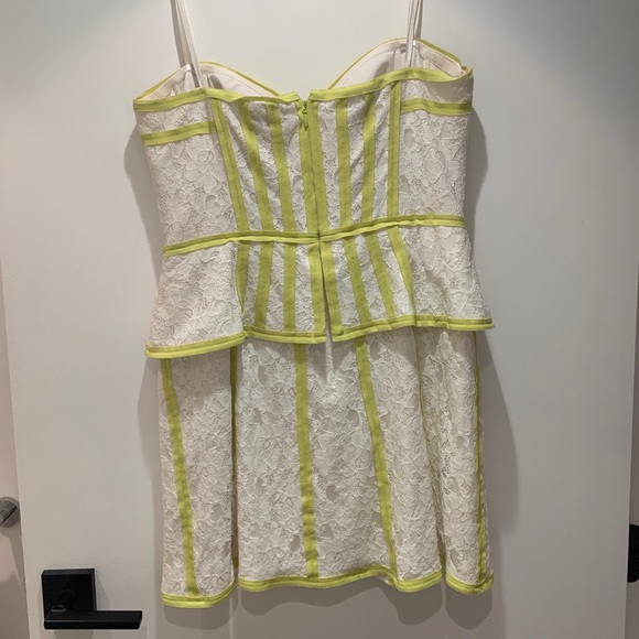 BCBG DRESS - Picture 3 of 3